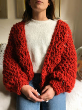 Cargar imagen en el visor de la galería, Patron Chaleco Flora